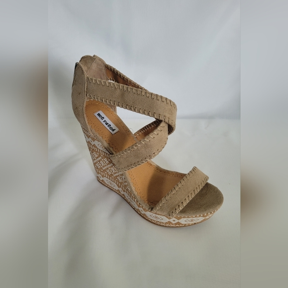 New Not Rated 9.5 Native American Strappy High Wedge Sandals Oatmeal